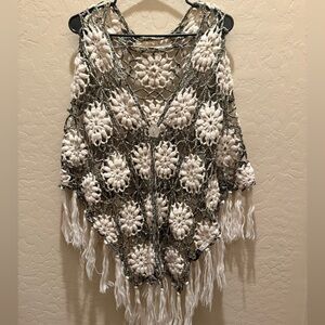 Crochet Fringe Shawl in White and Gray